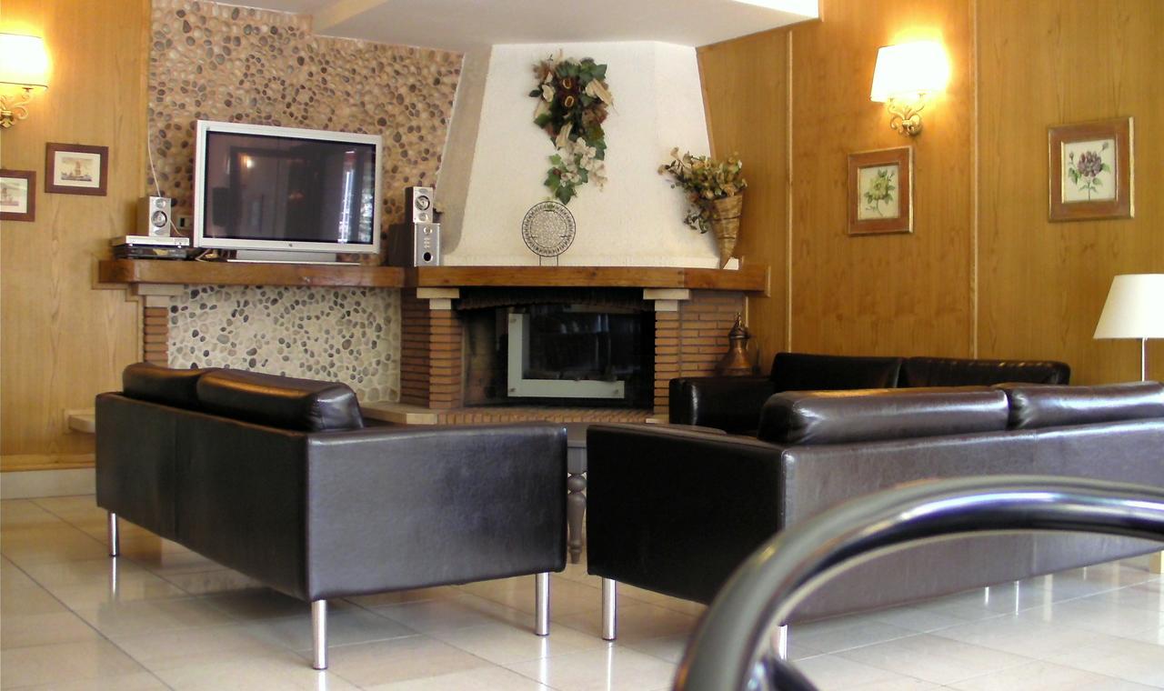 Alba Sporting Hotel Rocca di Mezzo Εξωτερικό φωτογραφία